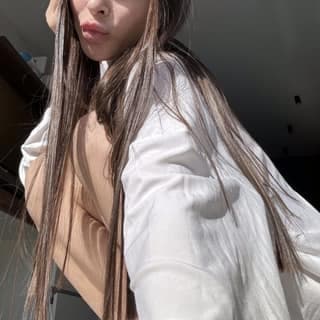 Sara, 25 — 6